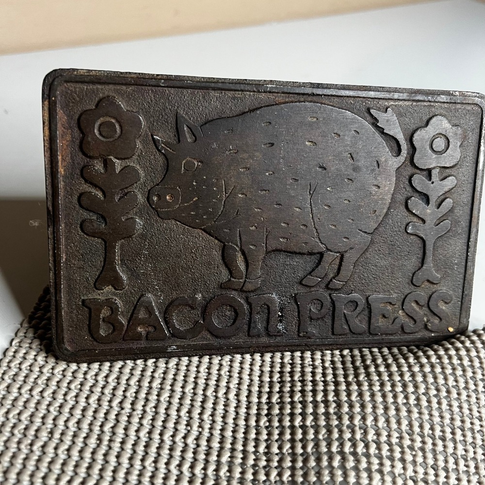 70s Vintage Taylor & Ng Cast Iron Bacon Press Pig Design Wooden Handle Farmhouse